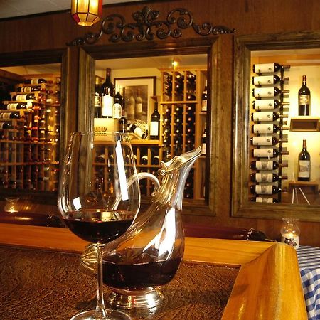 Bavarian Inn Шепърдстаун Екстериор снимка