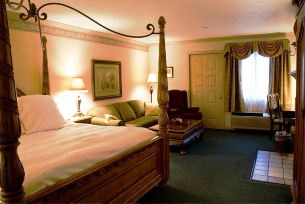 Bavarian Inn Шепърдстаун Стая снимка